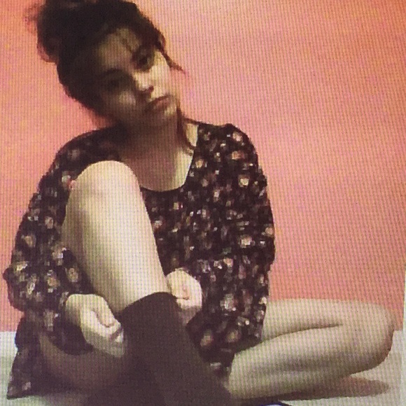 Meet your Posher, Ciera - Picture 1 of 1